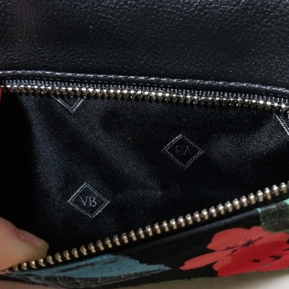 Vera Bradley wallet - Picture 3 of 8